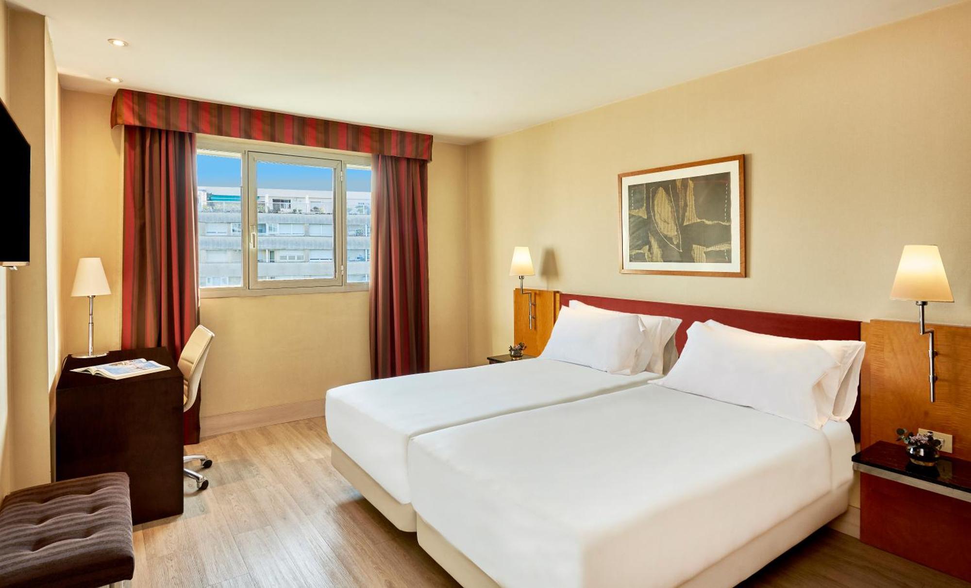 Nh Ciutat De Reus Hotel Екстериор снимка