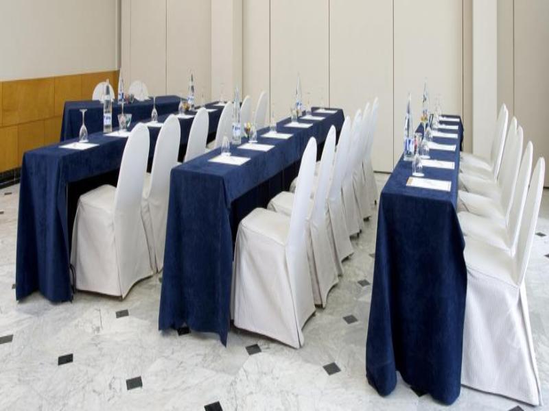 Nh Ciutat De Reus Hotel Екстериор снимка